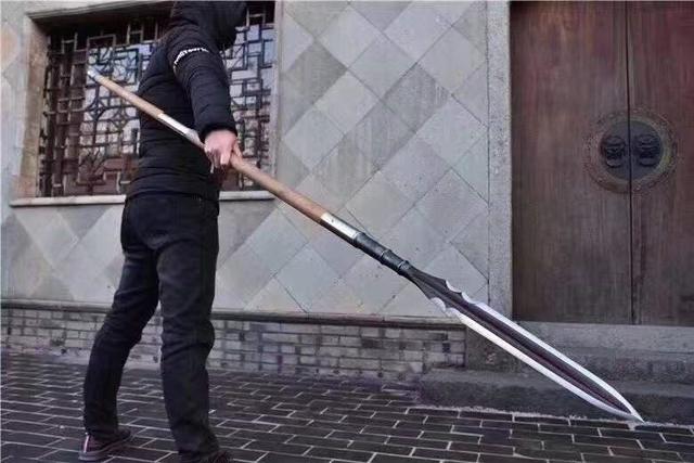 三国赵云用什么武器（三国演义赵云用什么兵器）