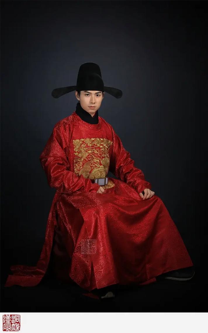 明朝服饰:明太祖传朱元璋传承汉服的特点(朱元璋恢复汉服)-第6张图片-文史 明朝服饰:明太祖传朱元璋传承汉服的特点(朱元璋恢复汉服)-第6张图片-文史