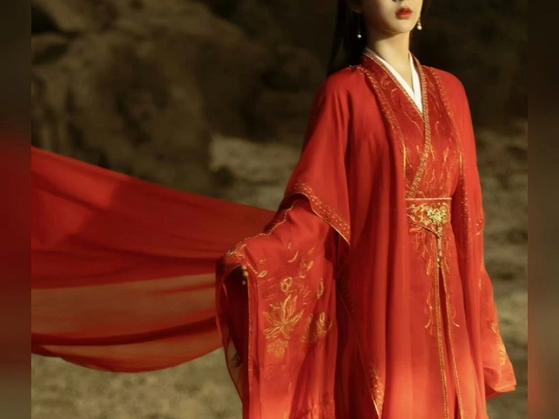 为什么古时候因为礼仪这些女子能穿红裙(古代女子为何要穿)-第3张图片-文史 为什么古时候因为礼仪这些女子能穿红裙(古代女子为何要穿)-第3张图片-文史