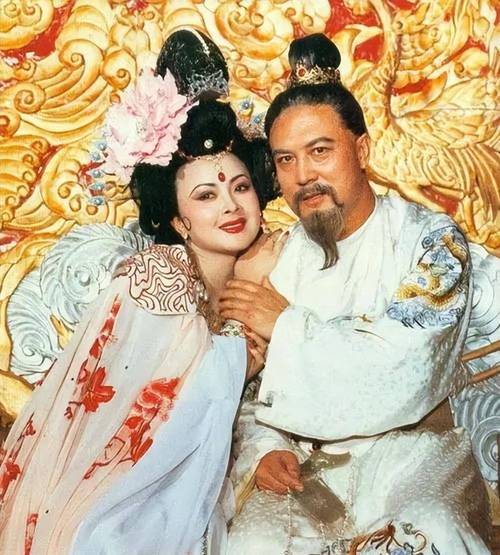 李隆基和杨玉环是何关系,李隆基和杨玉环一起多少年-第6张图片-文史 李隆基和杨玉环是何关系,李隆基和杨玉环一起多少年-第6张图片-文史